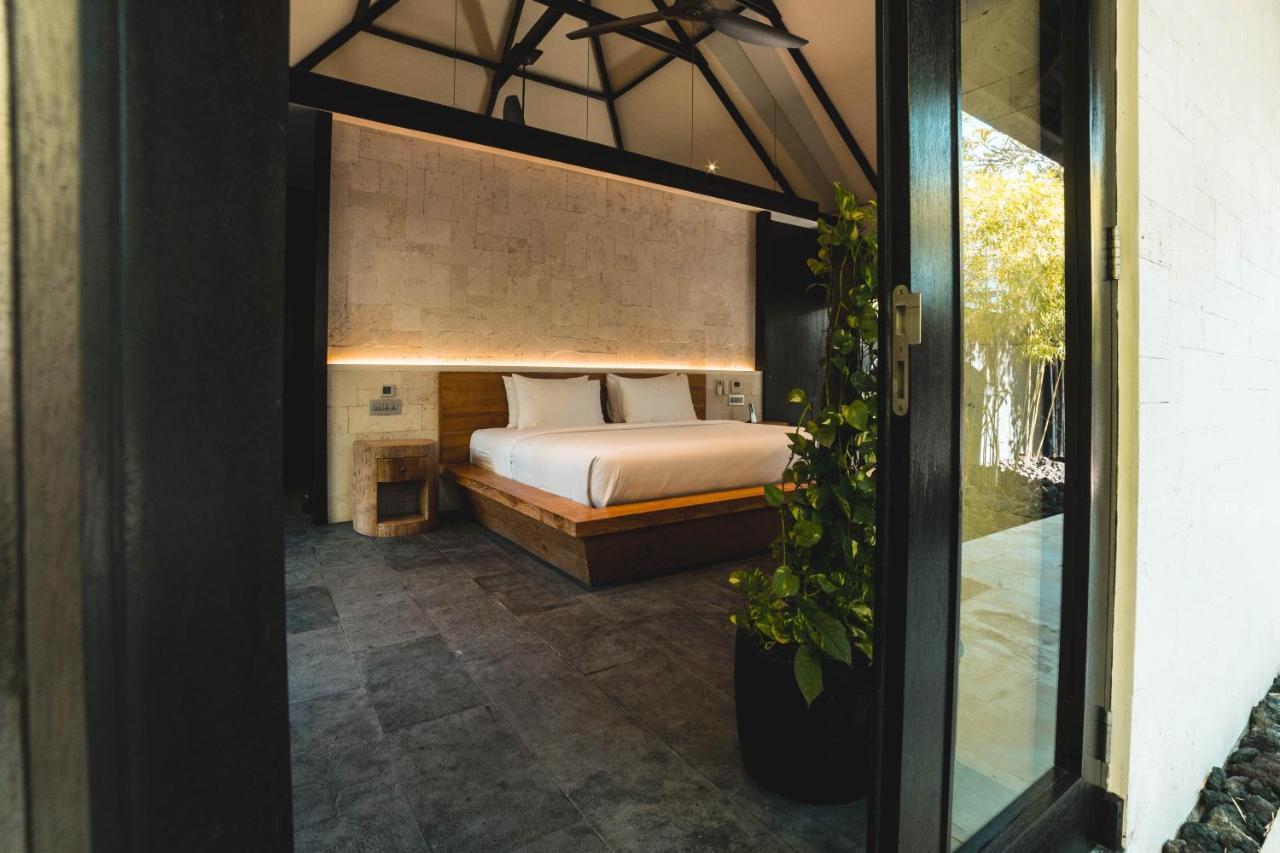 The Istana Uluwatu Екстериор снимка