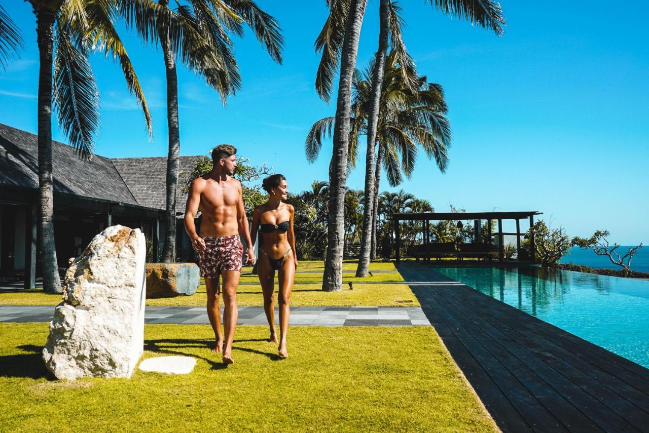 The Istana Uluwatu Екстериор снимка